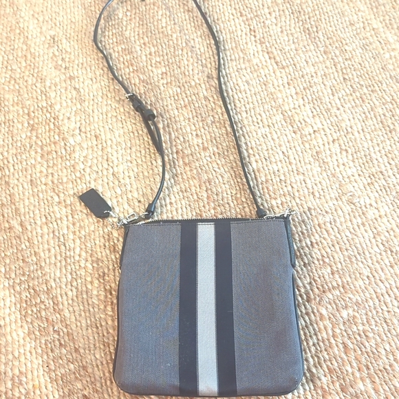 Coach crossbody bag - Picture 3 of 6